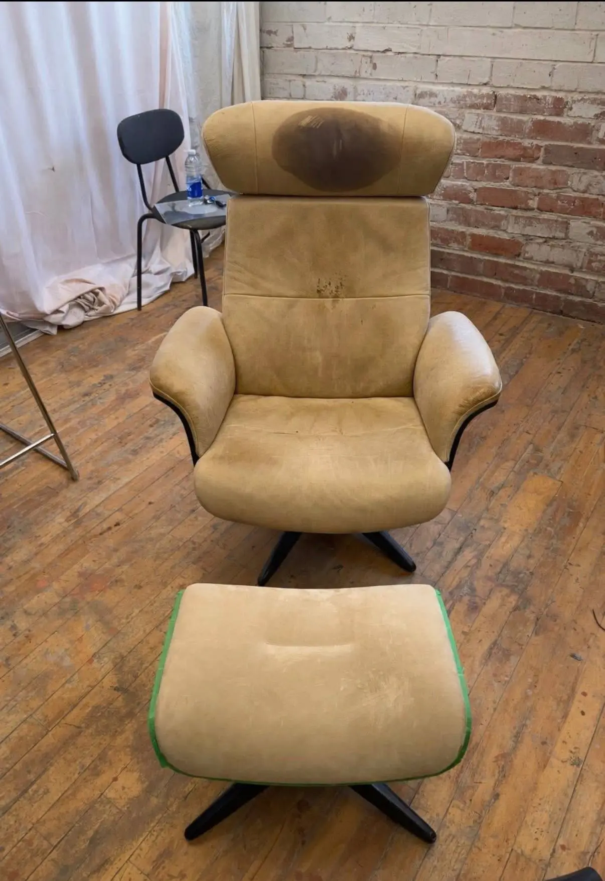 Nubuck to Leather: Full Material and Color Transformation